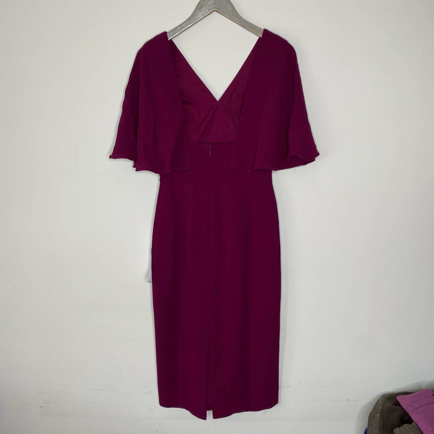 DRESS THE POPULATION Louisa Dark Magenta Deep V Butterfly Sleeve Dress Size Small NEW