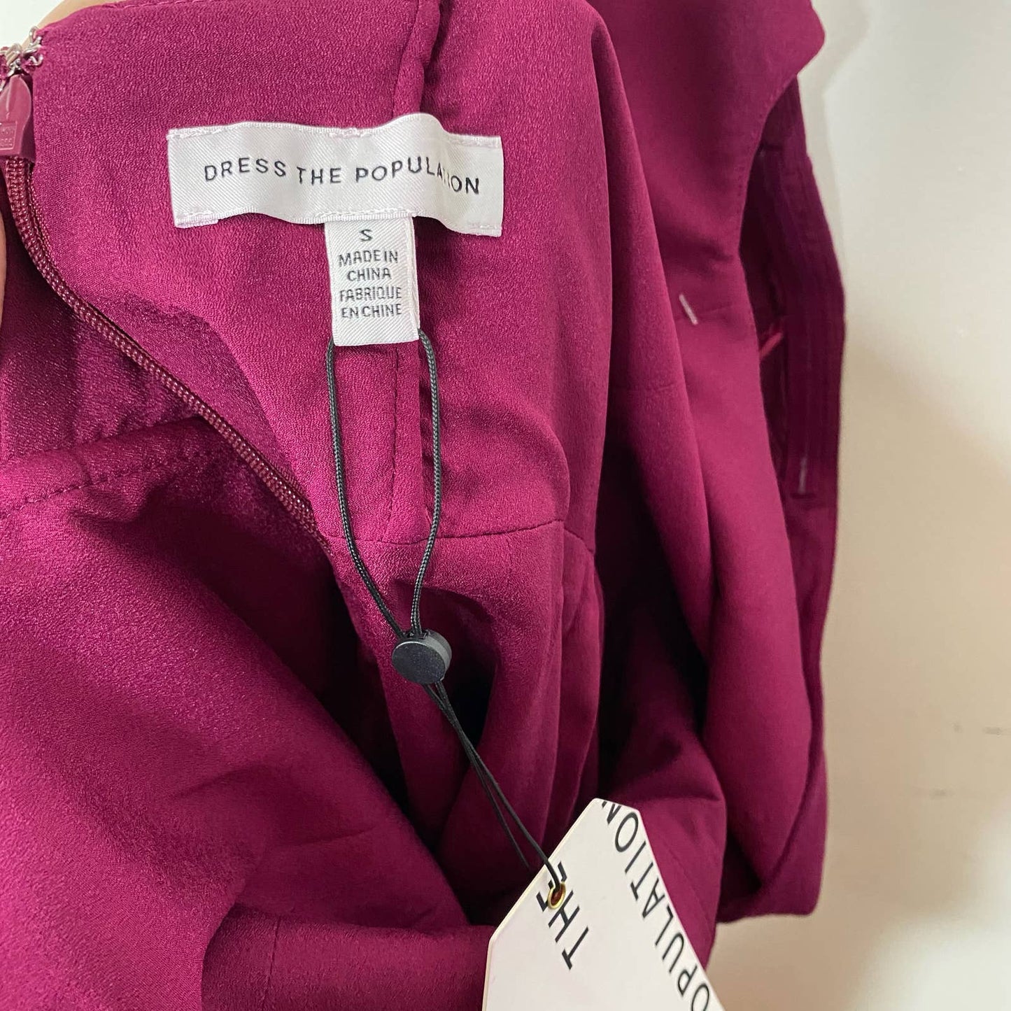 DRESS THE POPULATION Louisa Dark Magenta Deep V Butterfly Sleeve Dress Size Small NEW